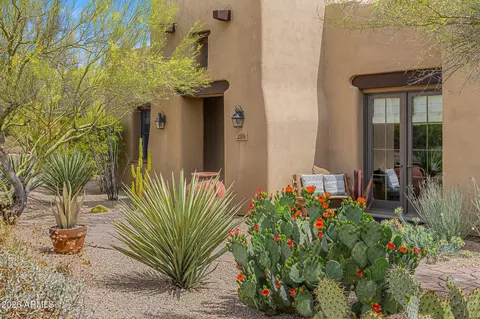 8300 E Dixileta Dr #289, Scottsdale, AZ 85266