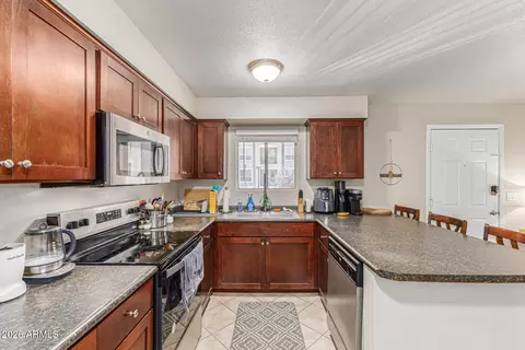 Kitchen - 1014 E Spence Ave #208, Tempe, AZ 85281 photo 3 of 5