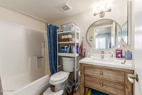 Bath - 1014 E Spence Ave #208, Tempe, AZ 85281 photo 1 of 2