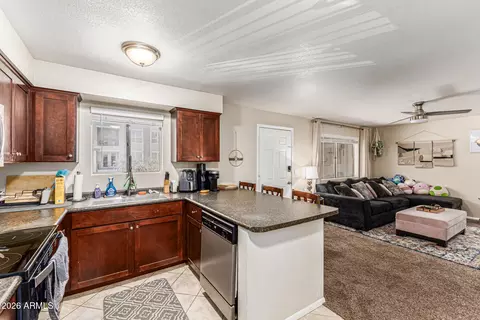 Kitchen - 1014 E Spence Ave #208, Tempe, AZ 85281 photo 5 of 5