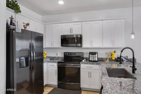 Kitchen - 4020 E Toledo St #103, Gilbert, AZ 85295 photo 3 of 5