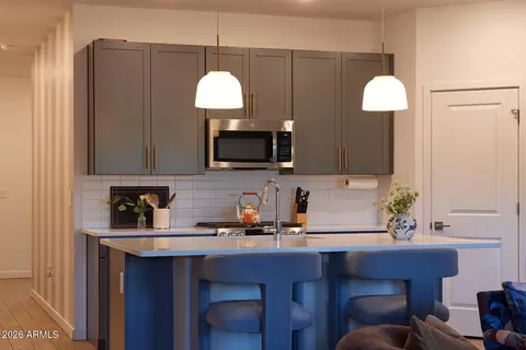 Kitchen - 3053 W Straight Arrow Ln, Phoenix, AZ 85083 photo 3 of 4