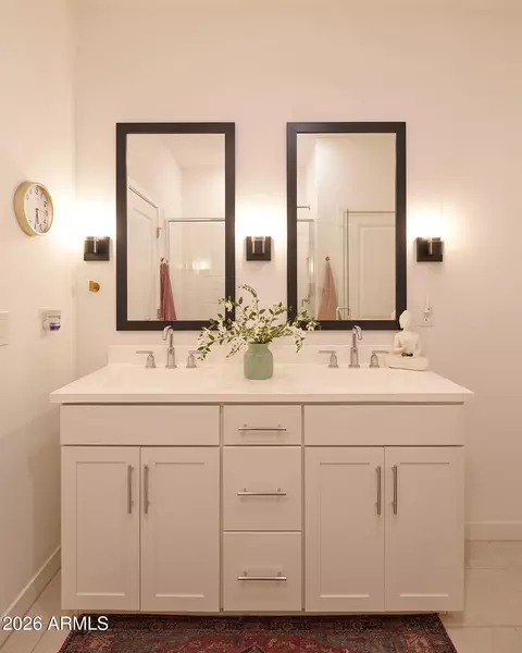 Bath - 3053 W Straight Arrow Ln, Phoenix, AZ 85083 photo 1 of 2