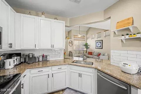 Kitchen - 9339 E Lompoc Ave, Mesa, AZ 85209 photo 3 of 3