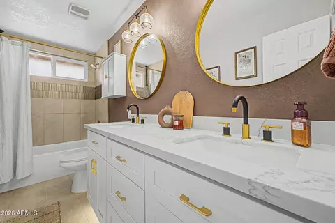 Bath - 236 E Minton Dr, Tempe, AZ 85282 photo 3 of 3