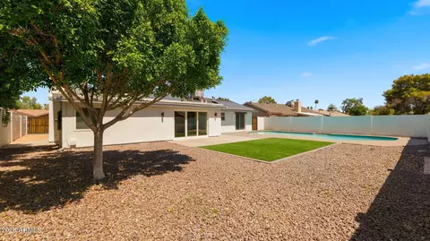 Exterior - 2839 E Sierra St, Phoenix, AZ 85028 photo 9 of 16