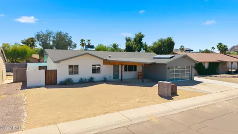 Exterior - 2839 E Sierra St, Phoenix, AZ 85028 photo 3 of 16