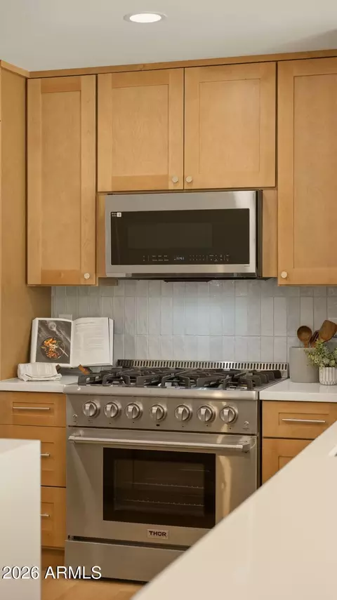 Kitchen - 2839 E Sierra St, Phoenix, AZ 85028 photo 4 of 5