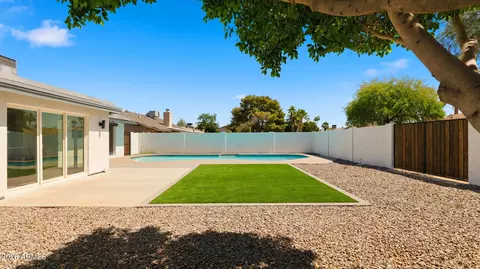 Exterior - 2839 E Sierra St, Phoenix, AZ 85028 photo 13 of 16