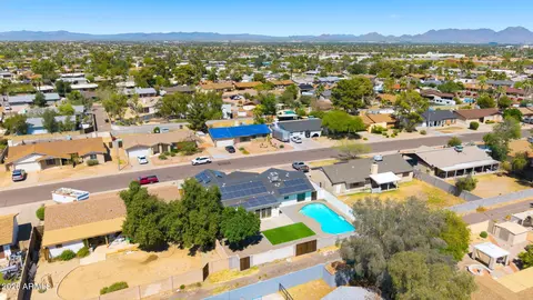 View/Area - 2839 E Sierra St, Phoenix, AZ 85028 photo 3 of 5