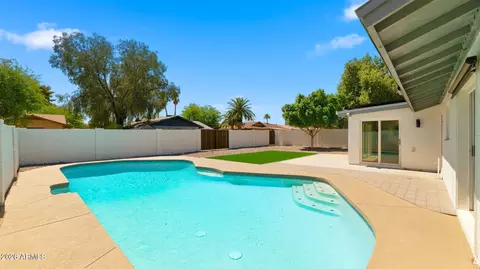 Exterior - 2839 E Sierra St, Phoenix, AZ 85028 photo 6 of 16
