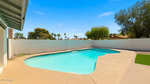 Exterior - 2839 E Sierra St, Phoenix, AZ 85028 photo 5 of 16