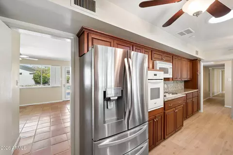 4902 E Osborn Rd, Phoenix, AZ 85018 photo 16