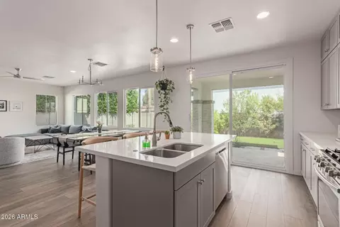 Kitchen - 3746 Earll Dr, Phoenix, AZ 85018 photo 3 of 4