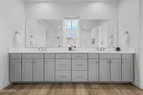 Entry Way - 3746 Earll Dr, Phoenix, AZ 85018 photo 3 of 3
