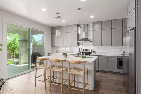 3746 Earll Dr, Phoenix, AZ 85018