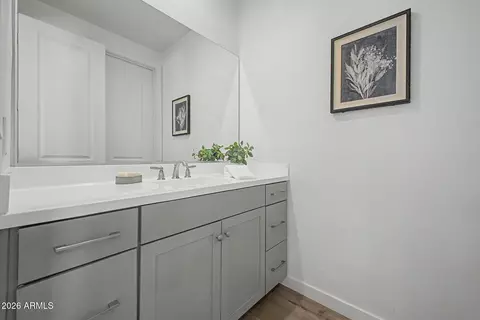 Bath - 3746 Earll Dr, Phoenix, AZ 85018 photo 4 of 5