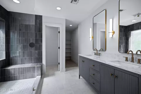 Bath - 2974 E Camellia Dr, Gilbert, AZ 85296 photo 5 of 10