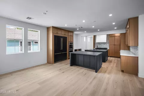 Kitchen - 2974 E Camellia Dr, Gilbert, AZ 85296 photo 9 of 11