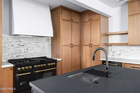 Kitchen - 2974 E Camellia Dr, Gilbert, AZ 85296 photo 3 of 11