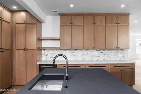 Kitchen - 2974 E Camellia Dr, Gilbert, AZ 85296 photo 6 of 11