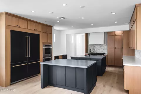 Kitchen - 2974 E Camellia Dr, Gilbert, AZ 85296 photo 7 of 11