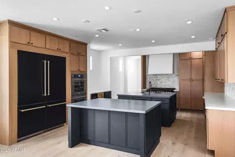 Kitchen - 2974 E Camellia Dr, Gilbert, AZ 85296 photo 8 of 11