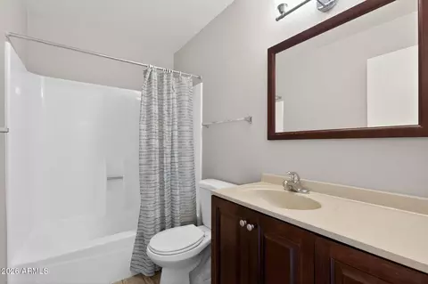 Bath - 11609 S Maze Ct, Phoenix, AZ 85044 photo 2 of 2