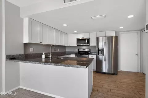 Kitchen - 11609 S Maze Ct, Phoenix, AZ 85044 photo 1 of 3