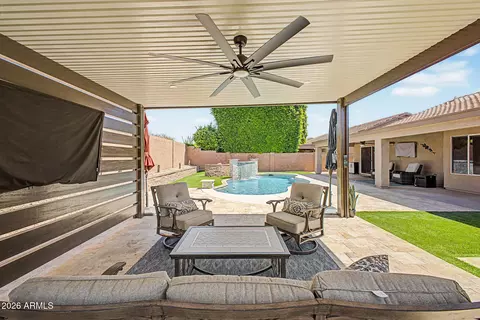7958 W Caribbean Ln, Peoria, AZ 85381
