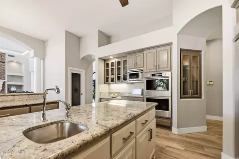 Kitchen - 4040 E Mclellan Rd #16, Mesa, AZ 85205 photo 4 of 5