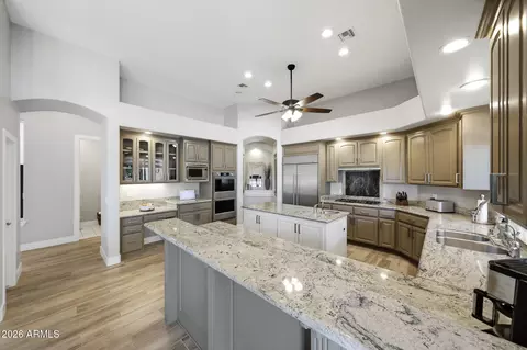 Kitchen - 4040 E Mclellan Rd #16, Mesa, AZ 85205 photo 3 of 5