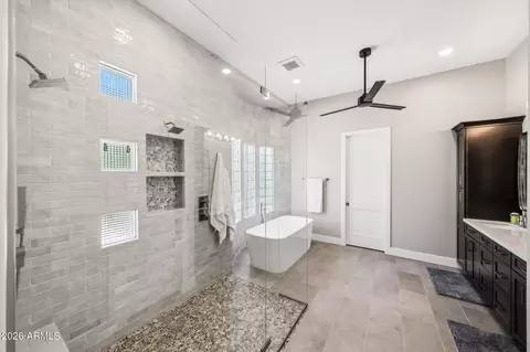Bath - 4040 E Mclellan Rd #16, Mesa, AZ 85205 photo 2 of 8