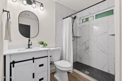 Bath - 1324 E Hall St, Tempe, AZ 85281 photo 2 of 5