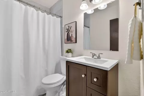 Bath - 1324 E Hall St, Tempe, AZ 85281 photo 1 of 5