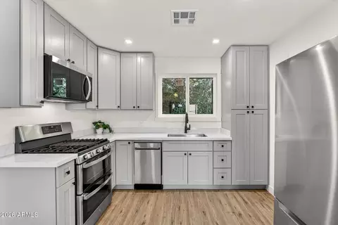 Kitchen - 1324 E Hall St, Tempe, AZ 85281 photo 8 of 11