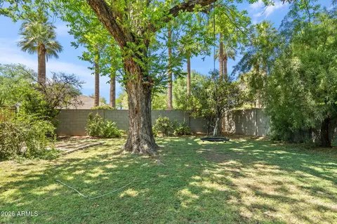 Exterior - 1022 W Las Palmaritas Dr, Phoenix, AZ 85021 photo 6 of 9