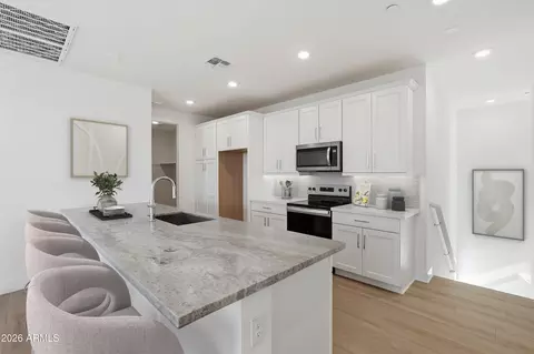 2121 W Sonoran Desert Dr #75, Phoenix, AZ 85085