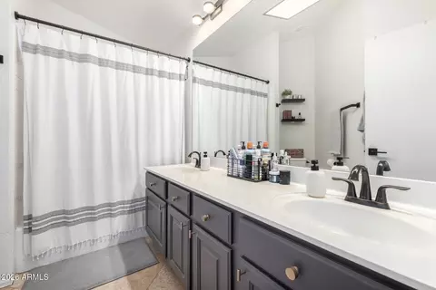 Bath - 1514 E Le Marche Ave, Phoenix, AZ 85022 photo 1 of 2