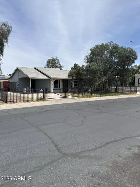 4627 S Hanna Dr, Tempe, AZ 85282