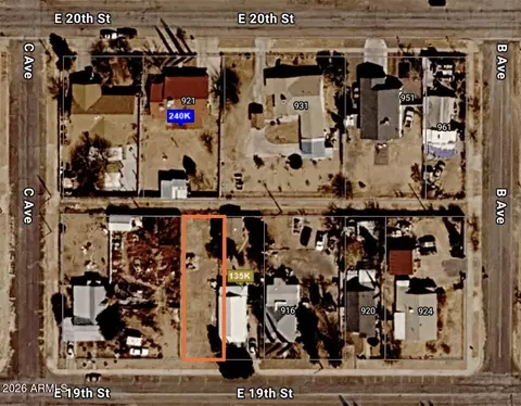 910 E 19th St #17, Douglas, AZ 85607