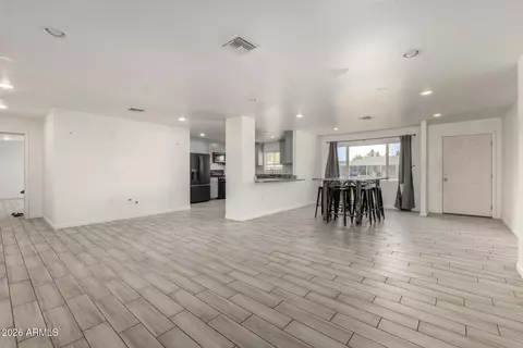 Living - 136 E Palmcroft Dr, Tempe, AZ 85282 photo 1 of 4