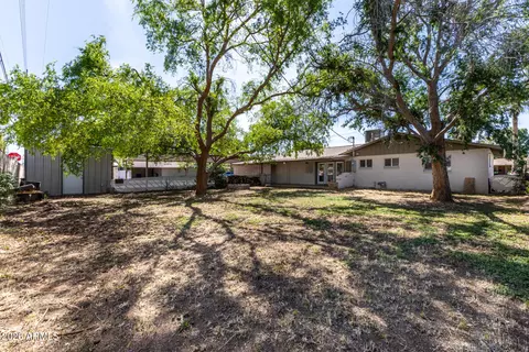 Exterior - 136 E Palmcroft Dr, Tempe, AZ 85282 photo 5 of 7