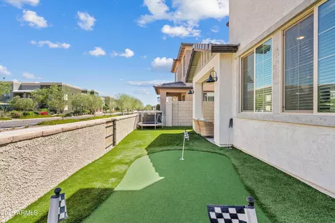 Exterior - 9310 E Sequence Ave, Mesa, AZ 85212 photo 3 of 11