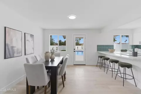 2211 W Windrose Dr, Phoenix, AZ 85029 photo 4