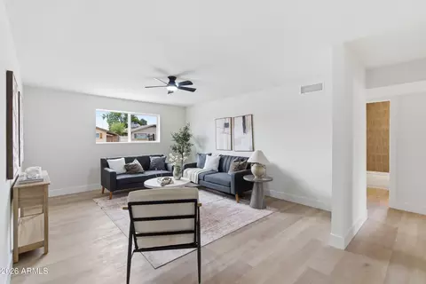 2211 W Windrose Dr, Phoenix, AZ 85029 photo 5