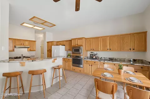 Kitchen - 4418 E Jaeger Rd, Phoenix, AZ 85050 photo 2 of 5