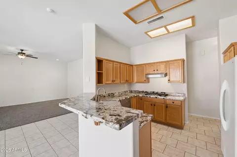 Kitchen - 4418 E Jaeger Rd, Phoenix, AZ 85050 photo 3 of 5