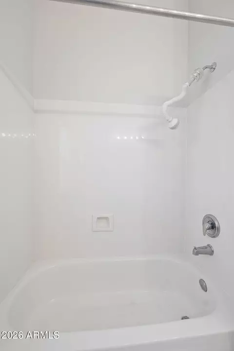 Bath - 4418 E Jaeger Rd, Phoenix, AZ 85050 photo 4 of 4