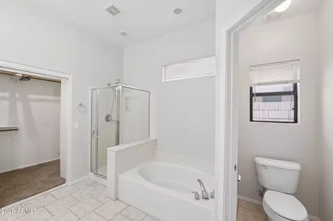 Bath - 4418 E Jaeger Rd, Phoenix, AZ 85050 photo 1 of 4
